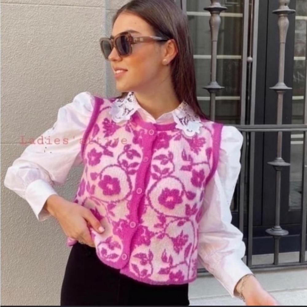 Zara Pink Floral Knit Button-Up Vest - Picture 1 of 8
